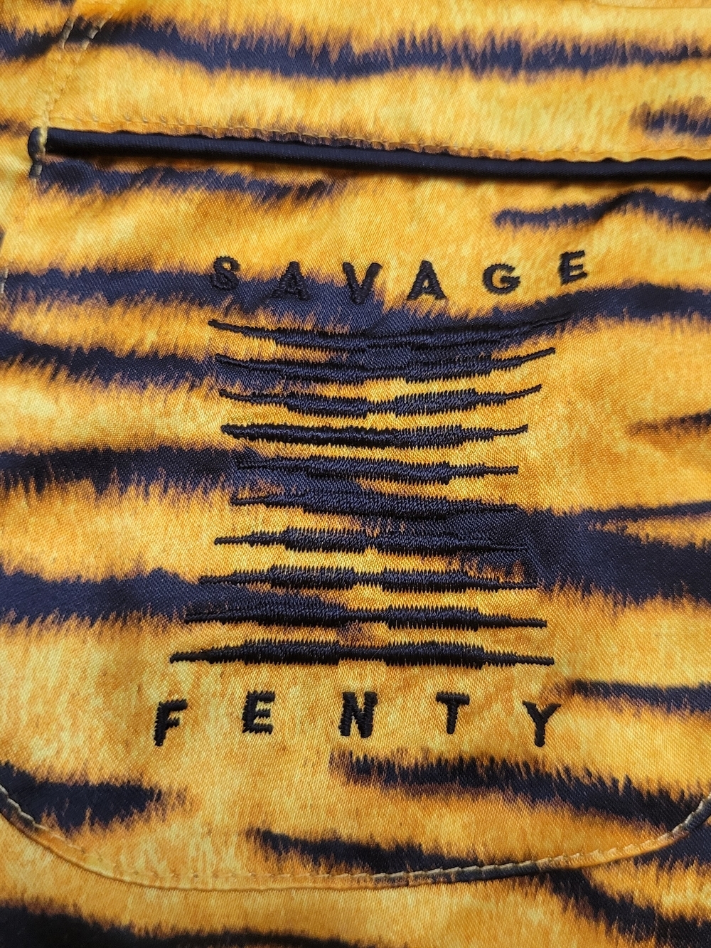 Savage X Fenty Yellow and Black Tiger-Print Sleep Top Size L - Picture 11 of 11